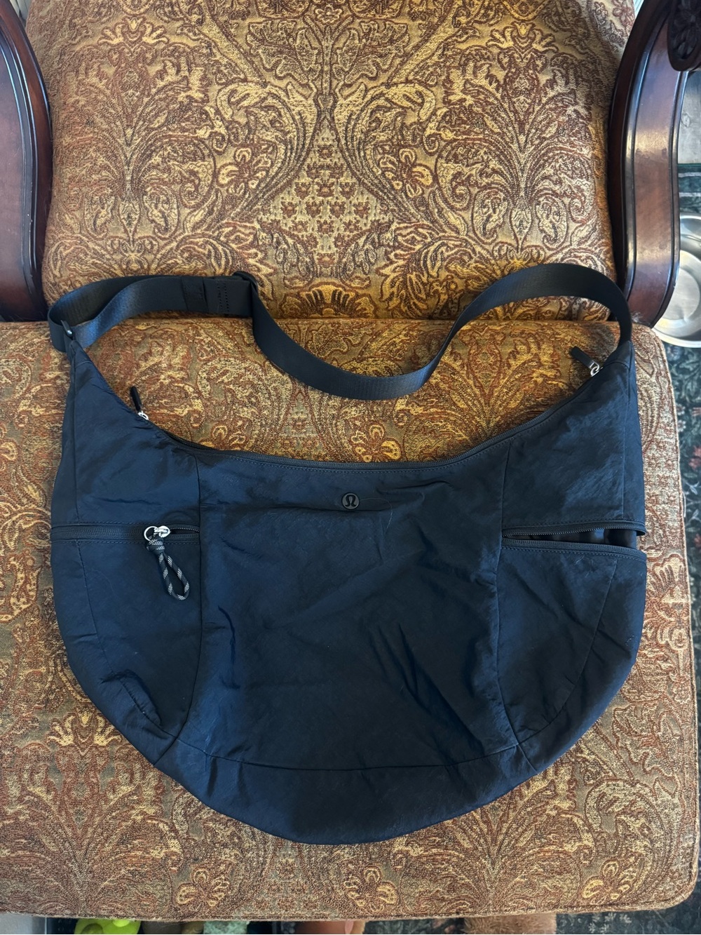 lululemon athletica Black Crescent Messenger Crossbody